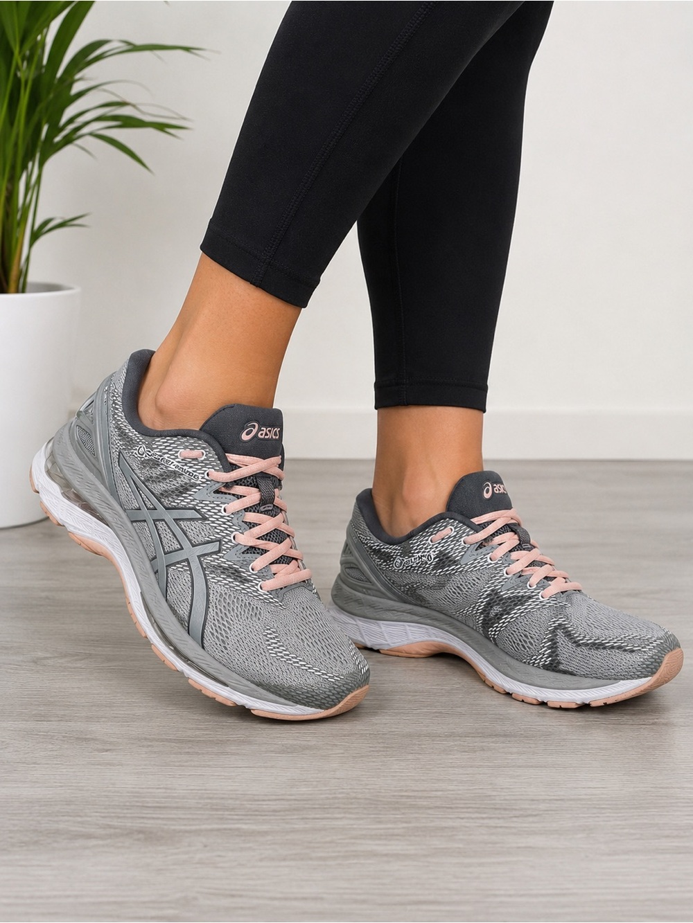 ASICS Gel Nimbus 20 Women’s Size 9 Gray Pink Running Athletic Shoes T850N - Picture 1 of 10